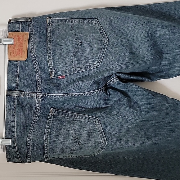 Levis 559, Size 32x32 Relaxed Straight Fit, Slight Tapered Leg Blue Jeans, GUC - Picture 13 of 13